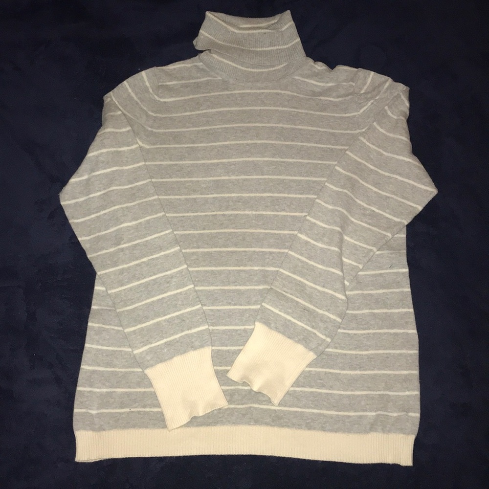 Turtle neck Gap lightweight sweater